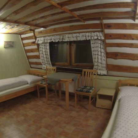Ubytovani U Vorechovskych Pec pod Snezkou Luaran gambar